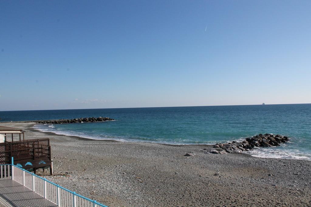 Appartamenti Mare Azzurro By Holiday World 아비솔라 수페리오레 외부 사진