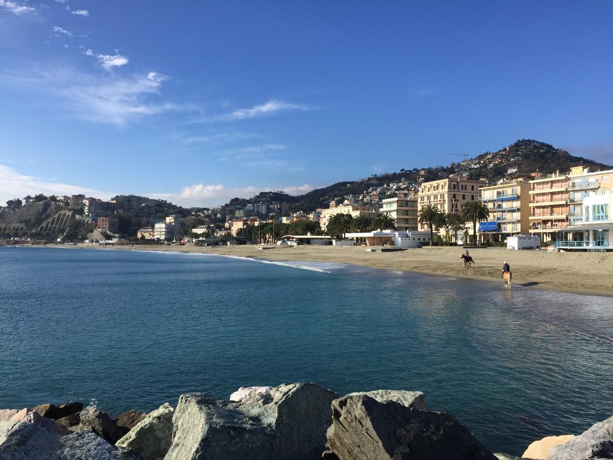 Appartamenti Mare Azzurro By Holiday World 아비솔라 수페리오레 외부 사진