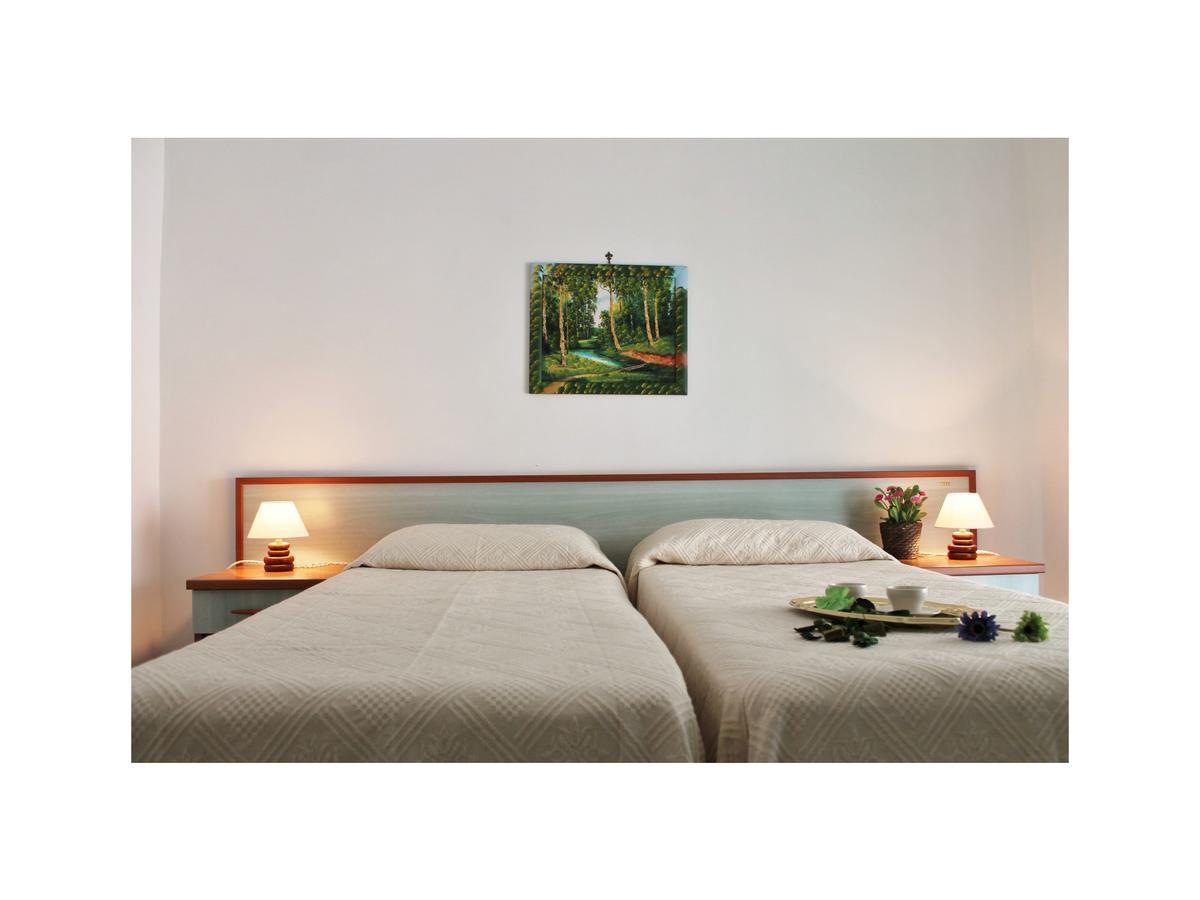 Appartamenti Mare Azzurro By Holiday World 아비솔라 수페리오레 외부 사진