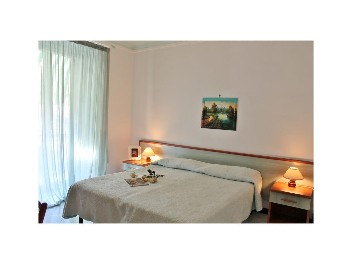 Appartamenti Mare Azzurro By Holiday World 아비솔라 수페리오레 외부 사진